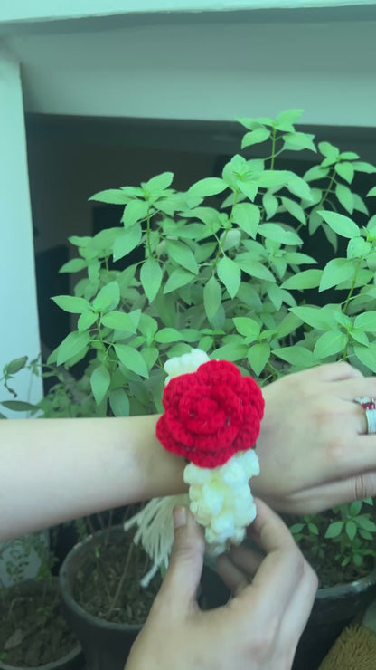 Laal Gulab - Handmade Crochet Gajra